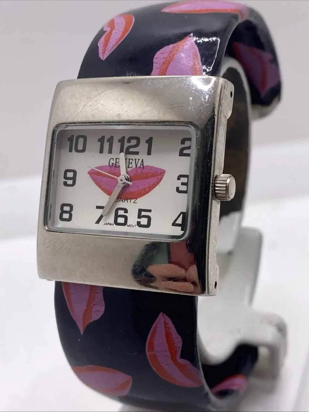 Geneva Vintage Cuff Watch New Battery